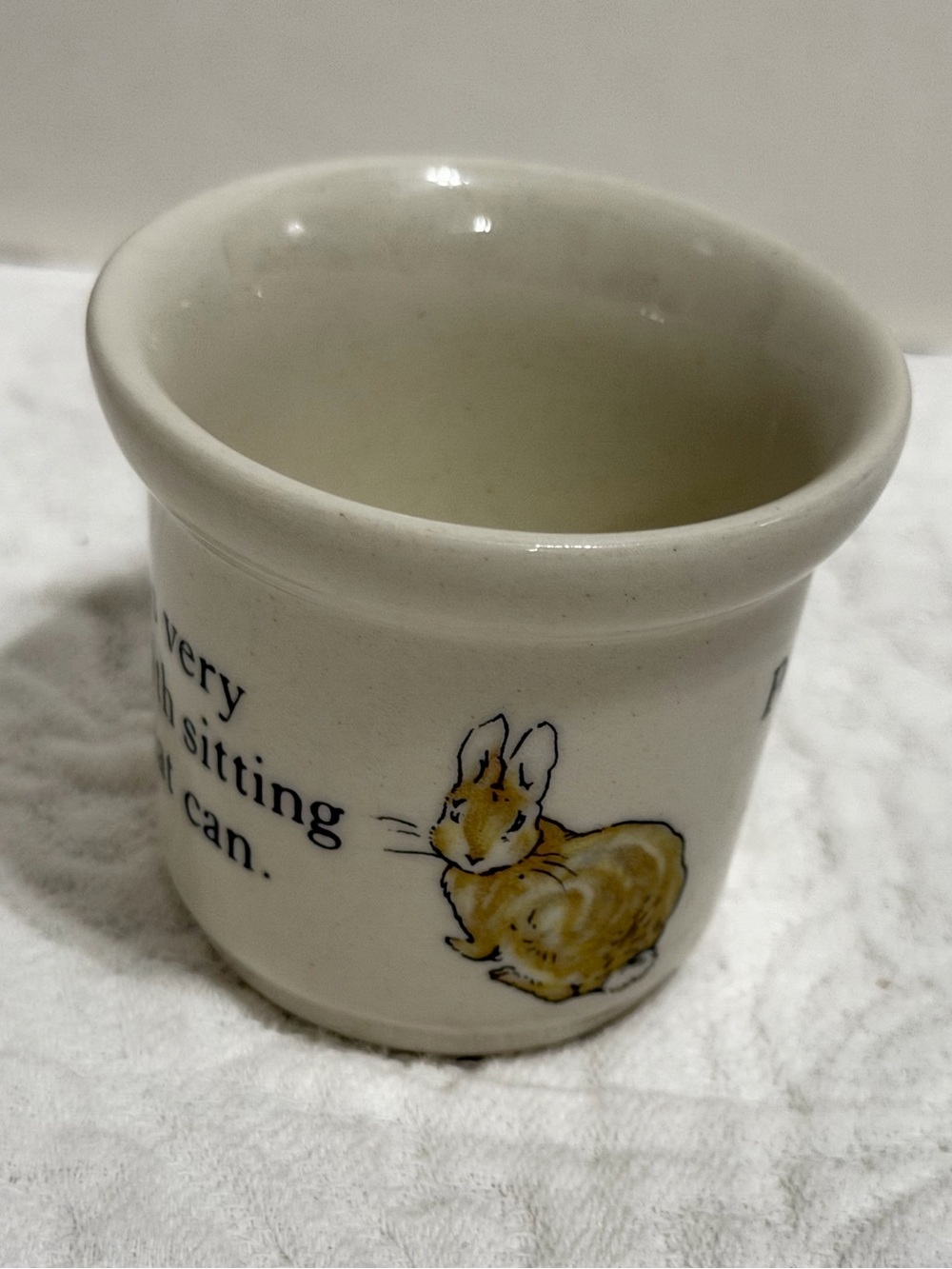 VTG Beatrix Potter Wedgwood of Etruria & Barlaston Peter Rabbit Egg Cup England